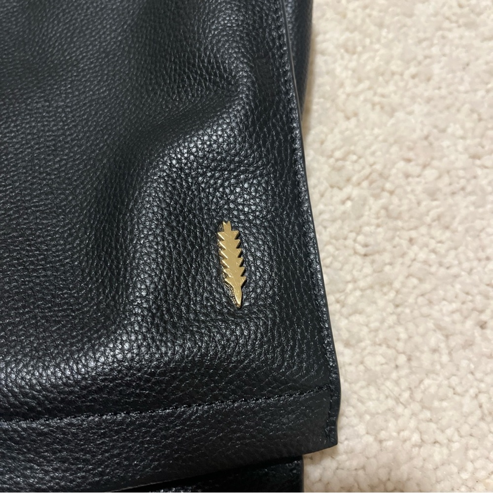 Thacker Collette Chic Black Leather Shoulder Bag - image 2